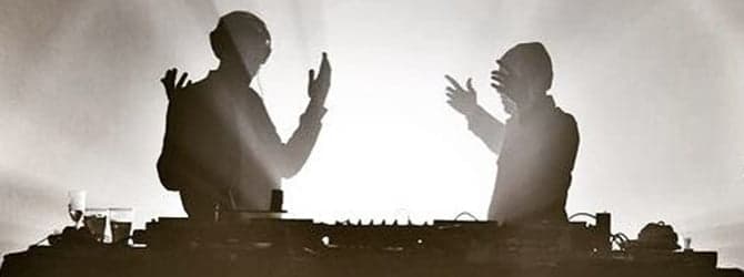 Alex Metric y Aeroplane son Metroplane