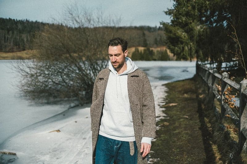 Escucha el Vol. 6 de la serie Muy Duro