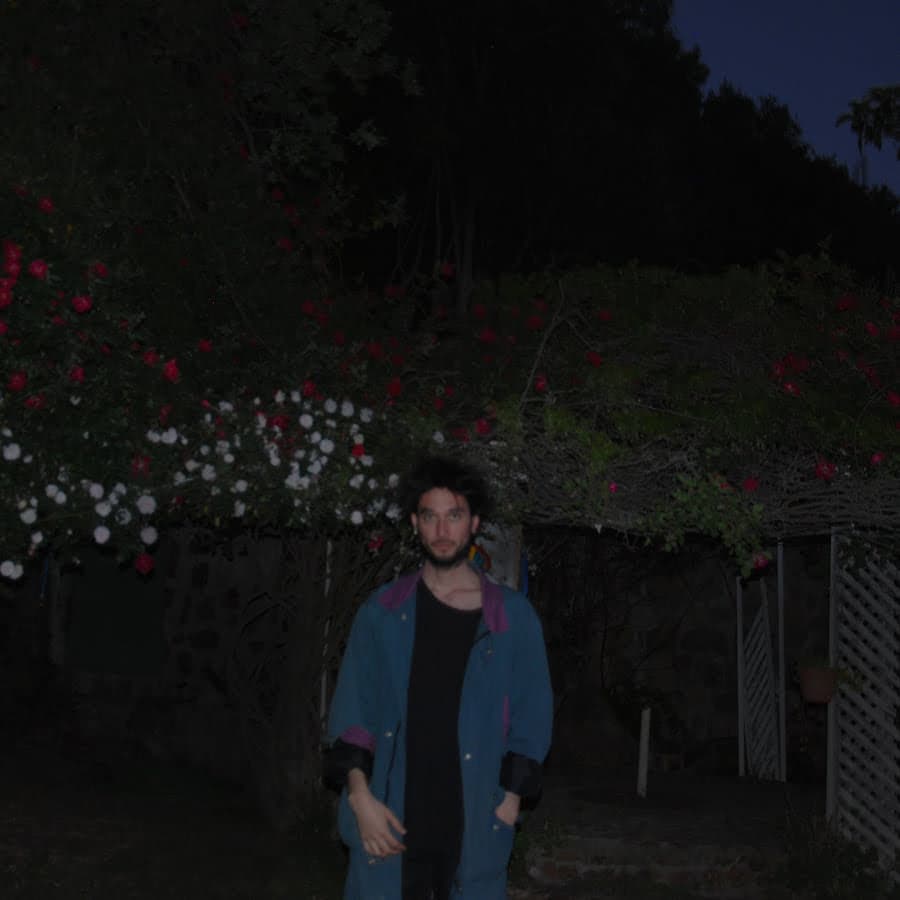 Nicolás Alvarado – En el Jardín